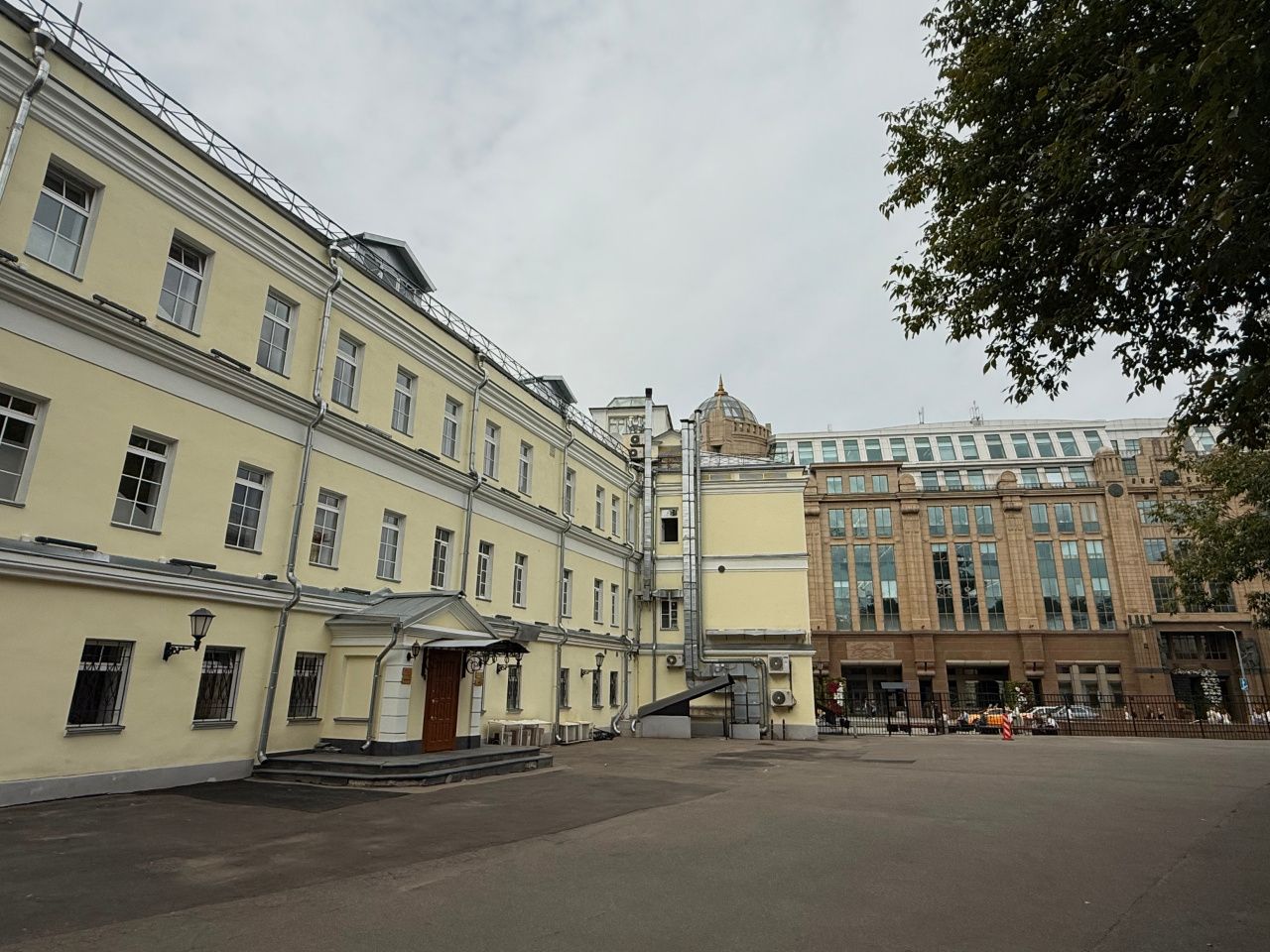 фасад дома, здание по адресу г Москва, ул Воздвиженка, д 7/6 стр 1 